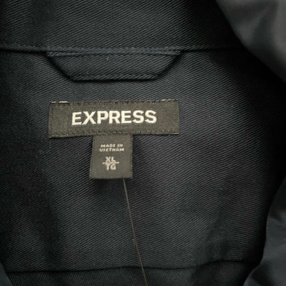 Express Button up - Picture 3 of 4